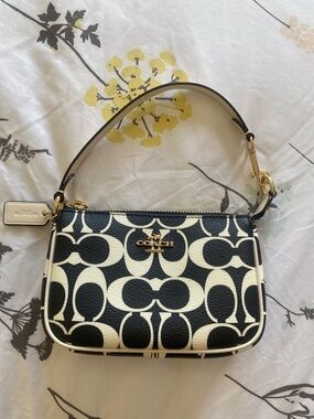 COACH Black and White Signature Mini Wristlet with Gold Hardware